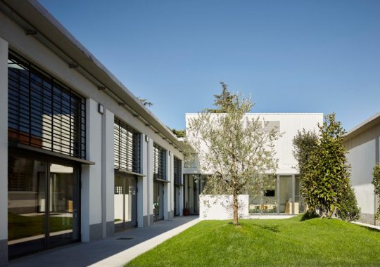 Complesso terziario per sviluppatori e progettisti elettronici