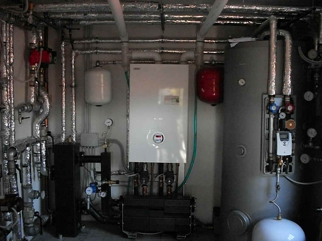 Ristrutturazione della centrale termica del Residence Manassei